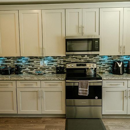 Enjoy This Mini-Mansion Near Downtown And The Airport! Atlanta Eksteriør billede