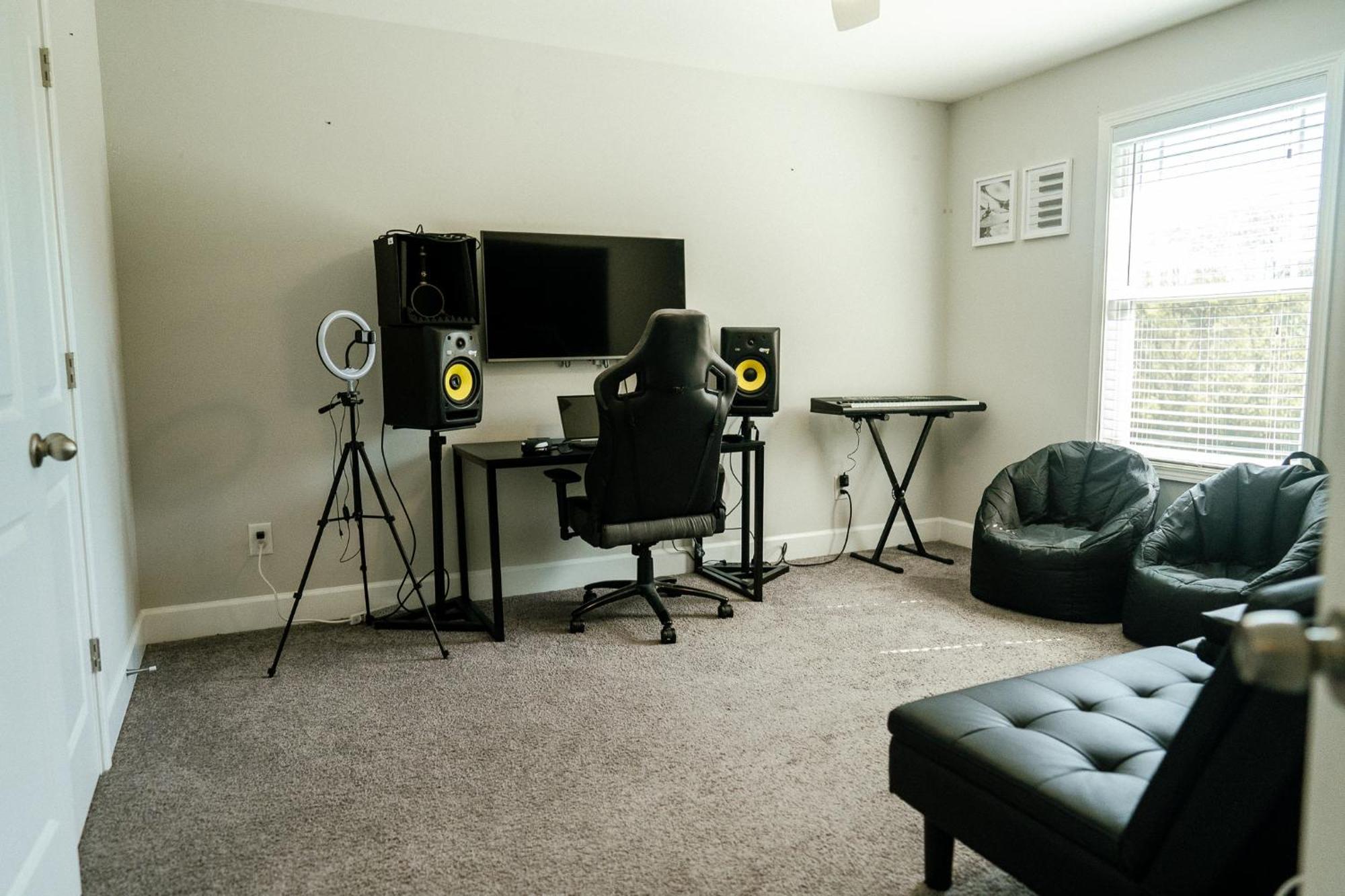 Enjoy This Mini-Mansion Near Downtown And The Airport! Atlanta Eksteriør billede