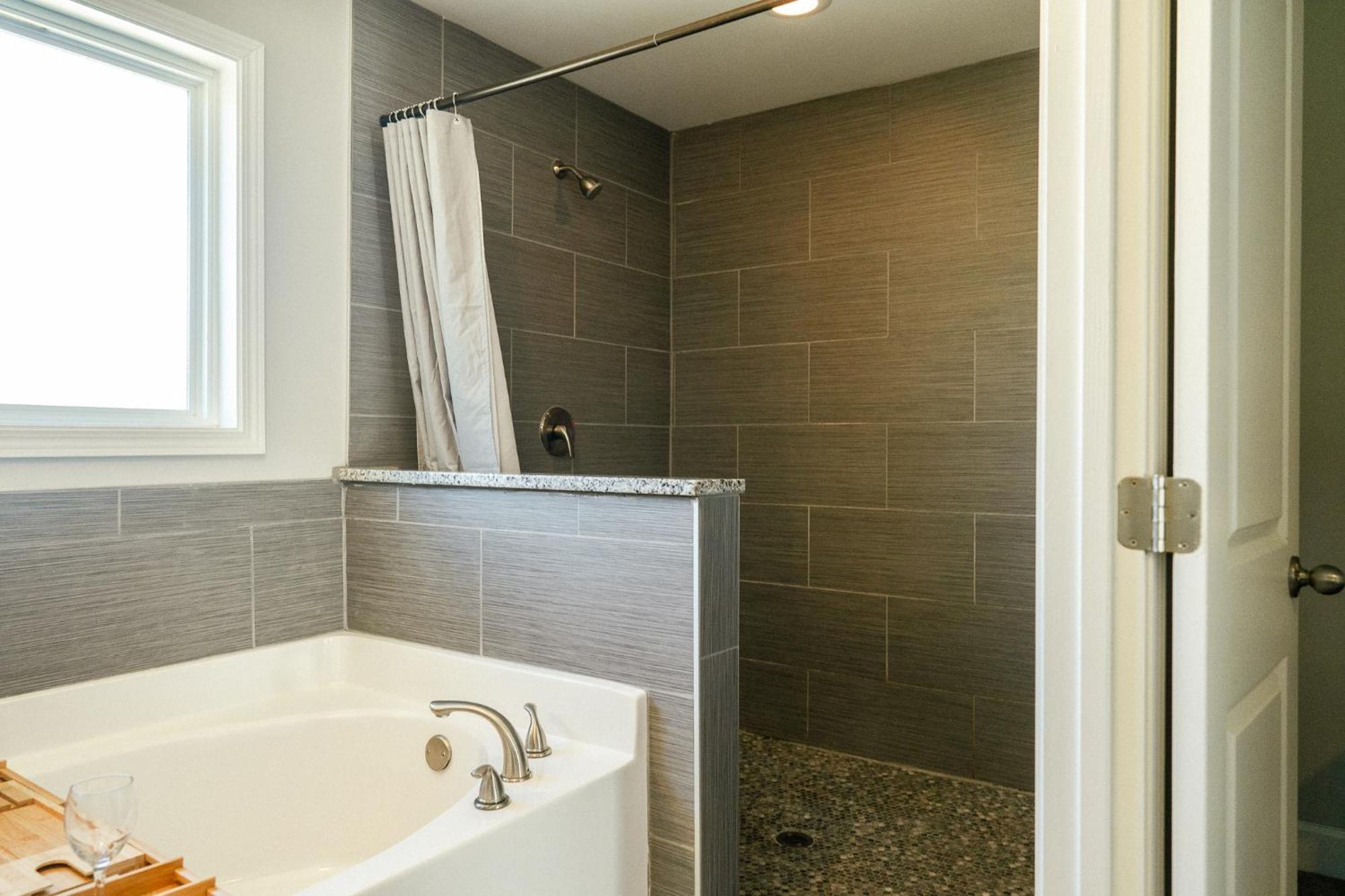 Enjoy This Mini-Mansion Near Downtown And The Airport! Atlanta Eksteriør billede