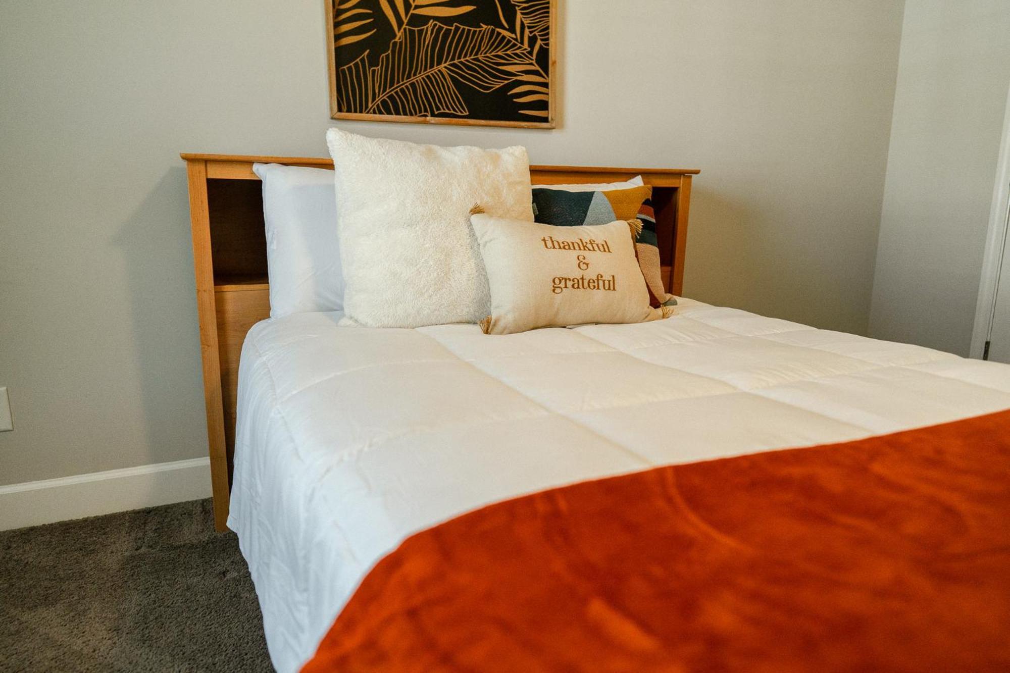 Enjoy This Mini-Mansion Near Downtown And The Airport! Atlanta Eksteriør billede