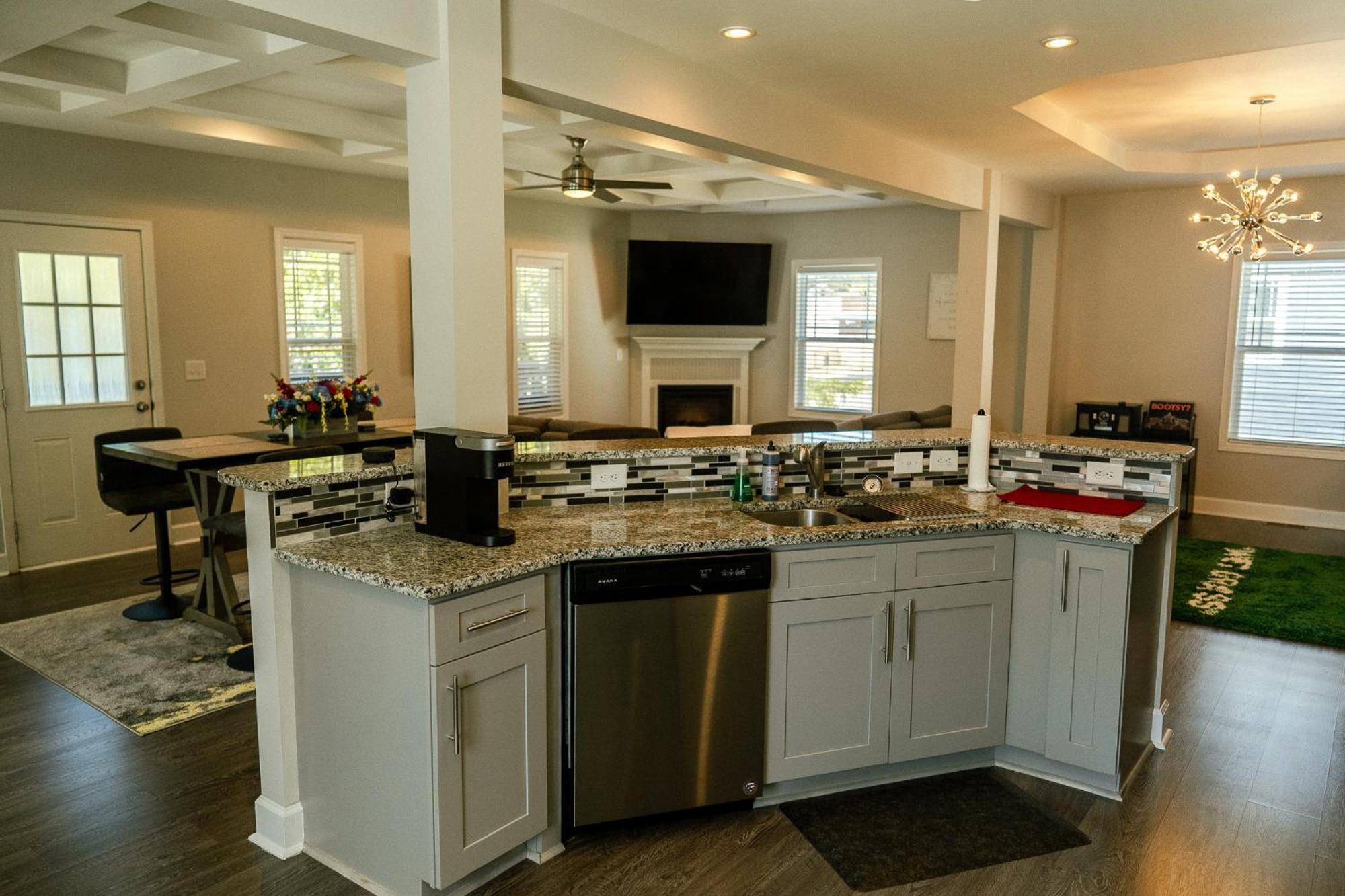 Enjoy This Mini-Mansion Near Downtown And The Airport! Atlanta Eksteriør billede